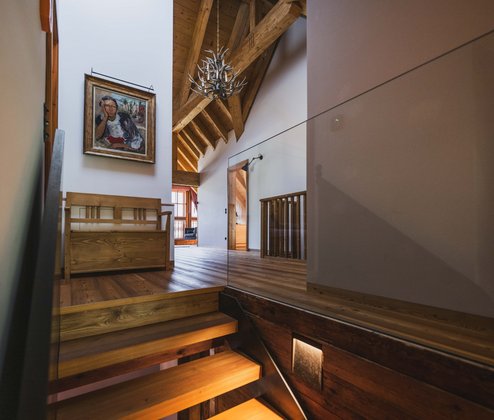 Schmiedgut dirndlpracht stiegenhaus obergeschoss – Dirndlpracht, Schmiedgut Bad Aussee