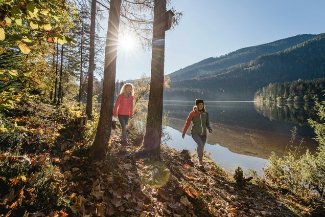 Herbstwanderung am oedensee 01 c tvb ausseerland salzkammergut katrin kerschbaumer – Urlaubsinspiration, Schmiedgut Bad Aussee