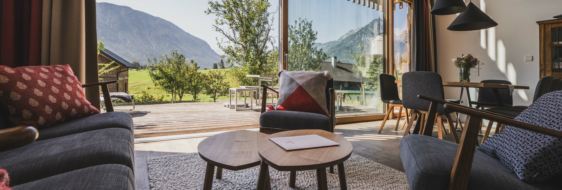 Schmiedgut zirbenwipfel design ferienhaus mit offener panorama terrasse und garten – Presse, Schmiedgut Bad Aussee