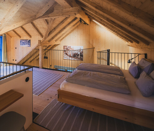 Schmiedgut narzissenbett loft chalet schlafbereich dachstuhl alte scheune – Narzissenbett, Schmiedgut Bad Aussee