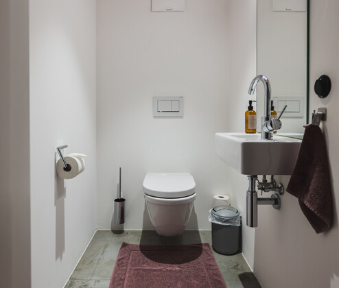 Schmiedgut dirndlpracht separate wc toilette – Dirndlpracht, Schmiedgut Bad Aussee