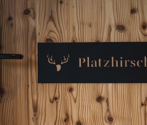 Schmiedgut platzhirsch tuerschild – Platzhirsch, Schmiedgut Bad Aussee